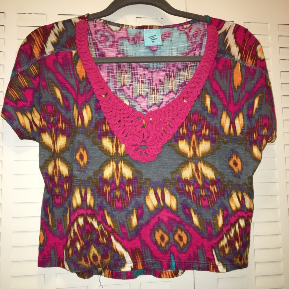 Hip Cropped Shirt